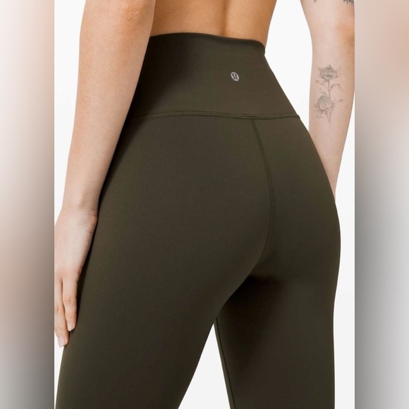 Lululemon Wunder Train High Rise Crop - Picture 3 of 11